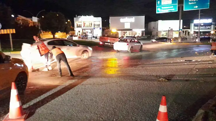 Yola Dökülen Meyveler Sürücülere Zor Anlar Yaşattı
