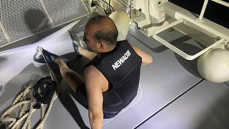 Yunanistan'a Yüzerek Geçmeye Çalıştılar