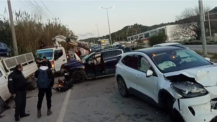 Zincirleme Kazada 2 Kişi Yaralandı