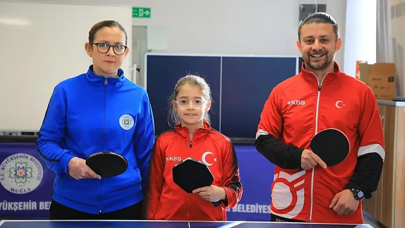 Aybige Feride Üstündağ, Masa Tenisinde Dünya İkinciliğine Yükseldi