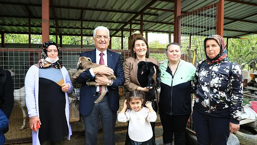 Büyükşehir'in Desteklediği Üniversite Mezunu Kadınlar Hayvancılığa Başladı