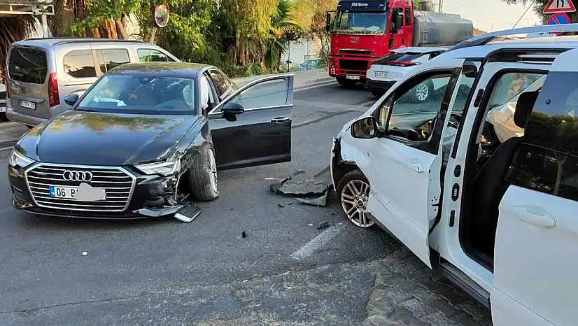 Feci kaza kamerada! 3 çocuk yaralandı, o anlar saniye saniye görüntülendi