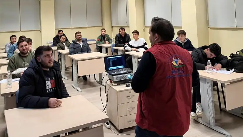 Gençlik ve Spor Bakanlığı'nın gençlik projeleri Menteşe'de öğrencilere anlatıldı