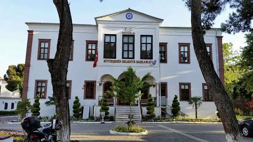 Muğla Büyükşehir Belediyesi'ne usulsüz tahsis ve kadro uyarısı