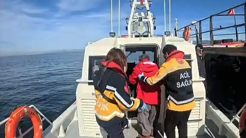 Teknede rahatsızlanan vatandaş tahliye edildi