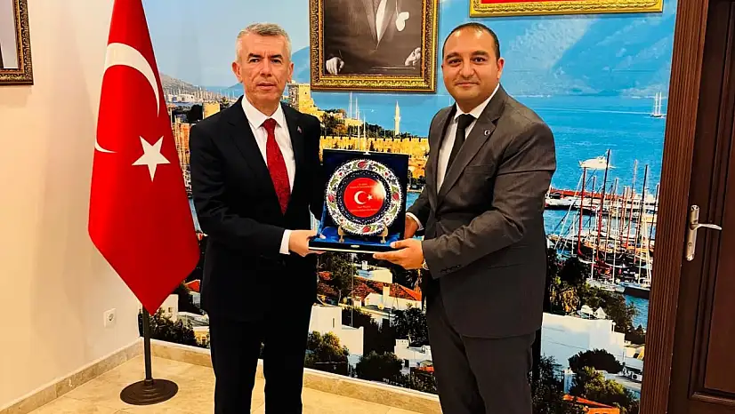 Yeni Atanan Bodrum Kaymakamına İlk Ziyareti Ak Parti İlçe Başkanı Yaşar Yıldız Yaptı