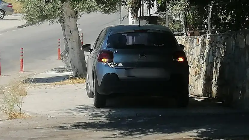 1 kişinin yaralandığı kaza güvenlik kameralarına yansıdı !