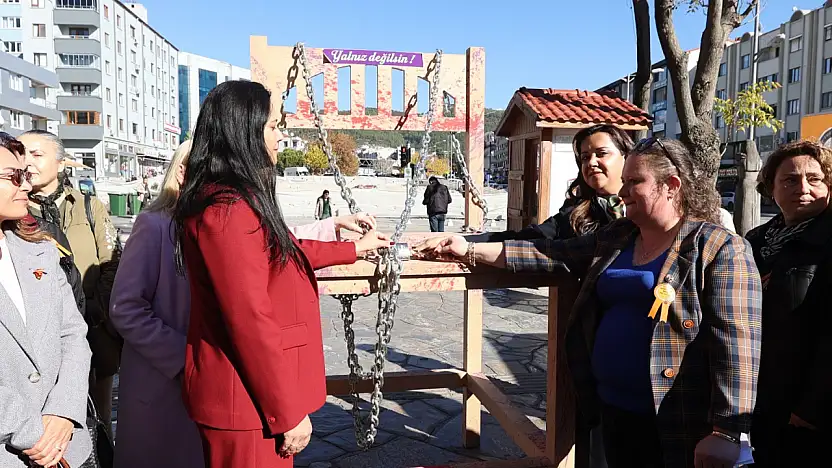 25 Kasım'da tek ses Yalnız Değilsin