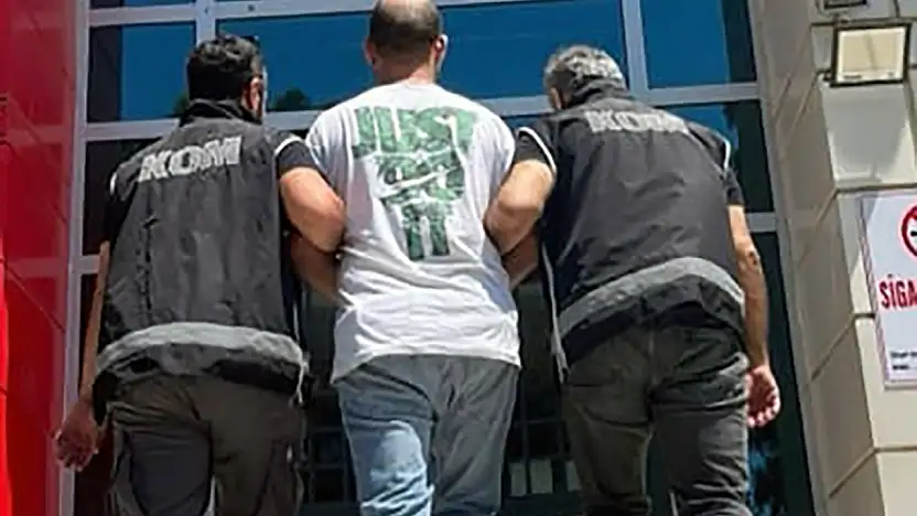 25 yıl kesinleşmiş hapis cezası ile aranan şüpheli yakalandı
