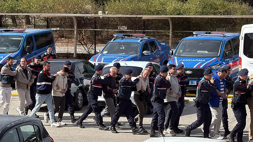 9 kişilik kaçış operasyonu