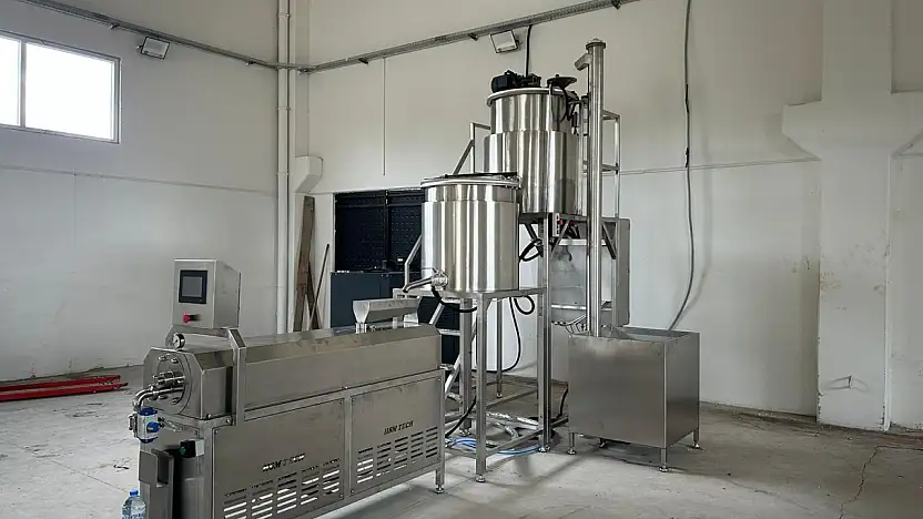 Arıcılığa maliyet düşürücü destek fondan arı yemi makinası hizmete alındı