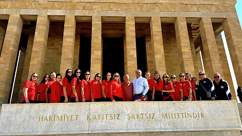 Armada Praxis Yalıkavak Spor'dan sezon öncesi Anıtkabir ziyareti