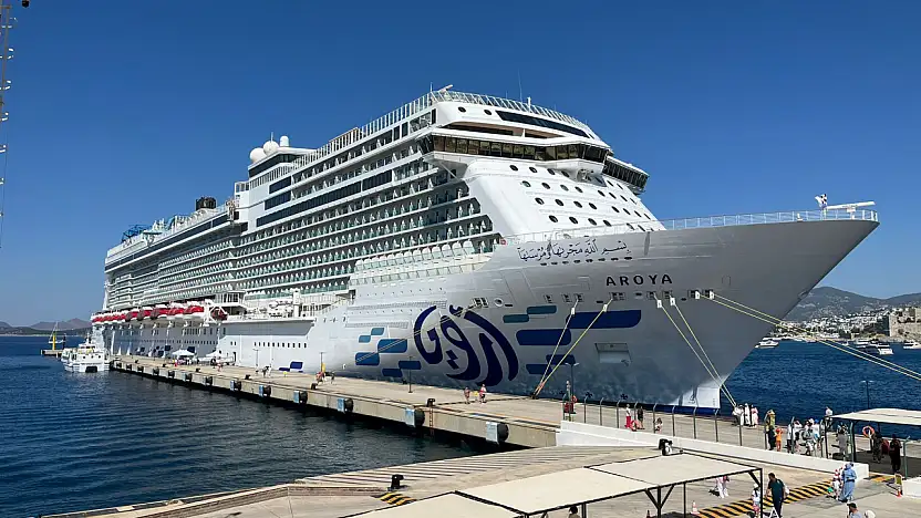 Aroya, sabah saatlerinde Bodrum Limanı'na giriş yaptı