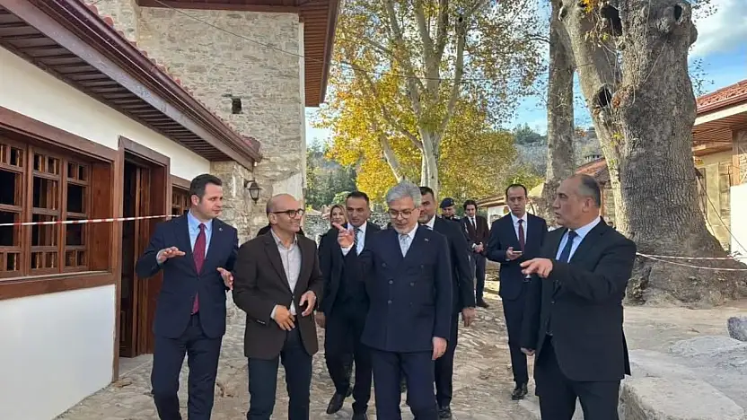 Bakan Yardımcısı Yelkenci, Stratonikeia Antik Kenti'ni gezdi