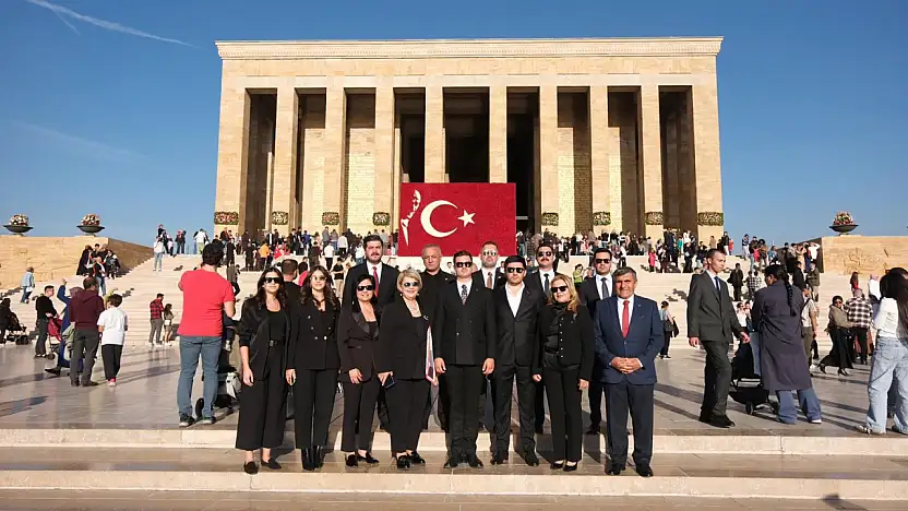 Başkan Mandalinci ve meclis üyeleri Anıtkabir'de