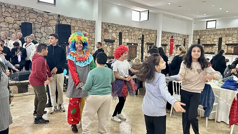 Beyazay Derneği'nden Engelliler Günü'ne Özel Farkındalık Etkinliği