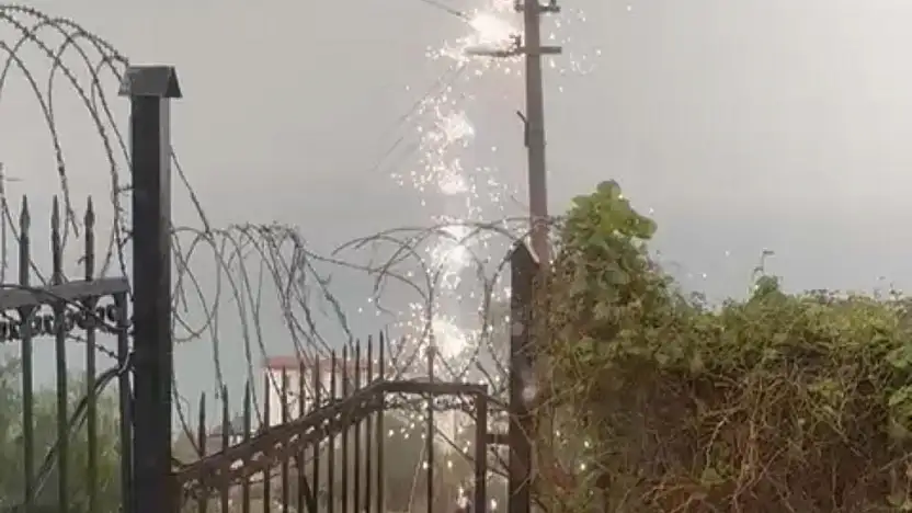 Bodrum'da fırtına elektrik altyapısını vurdu