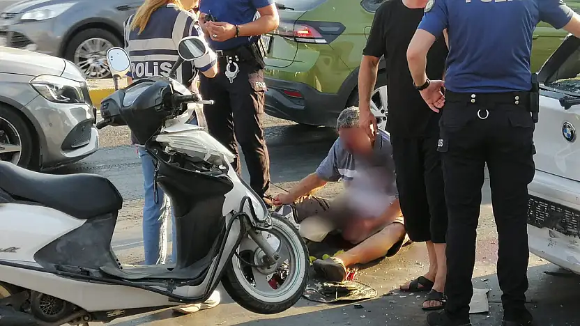 Bodrum'da korkutan kaza ! motosiklet sürücüsü aracın arka camından içeri girdi