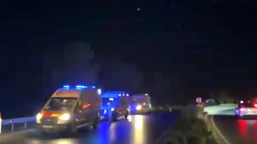 Bodrum'da meydana gelen trafik kazasında minibüste bulunan 9 kişi yaralandı.