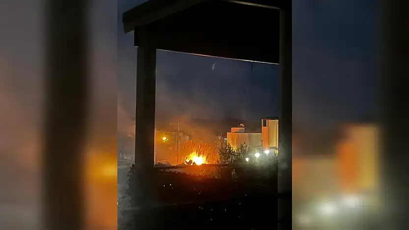 Dar sokakta zor yangın mücadelesi