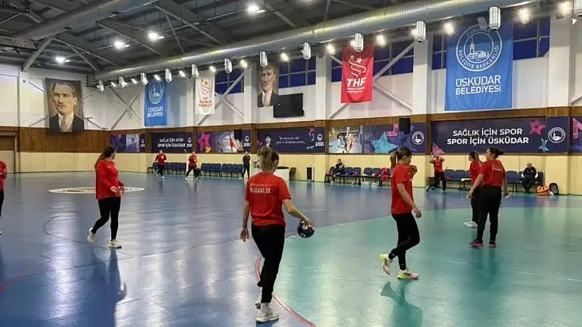 Denizin kızları sahada