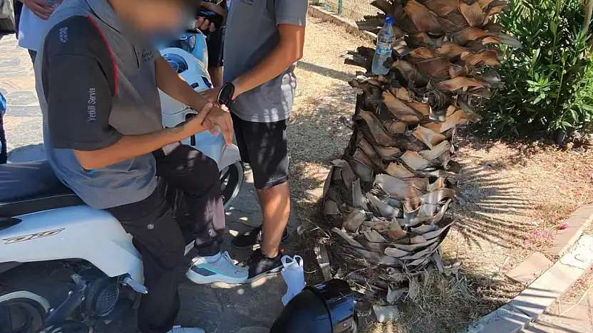 Direksiyon Hakimiyetini Kaybeden Sürücü Yaralandı!