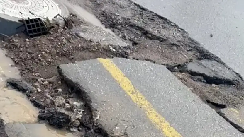 Esnaf isyan etti: araç durmuyor iş yapamıyoruz