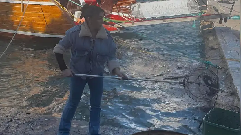 Fırtına sonrası temizliği vatandaş yaptı