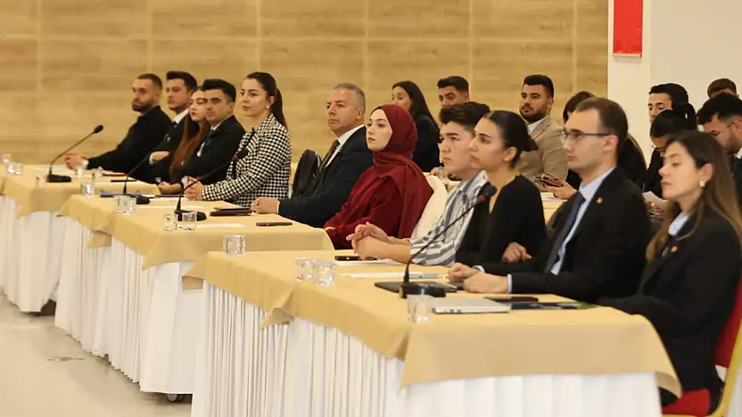 Gençlik Meclisi'nin ilk resmi toplantısı gerçekleşti