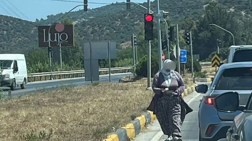 Hem Trafiği Hem Canları Tehlikeye Atıyorlar!