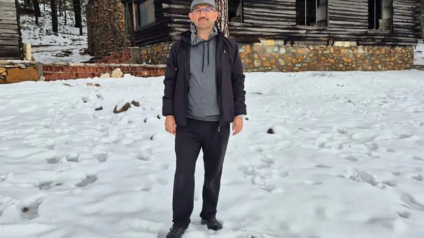 Köyceğiz'e mevsimin ilk karı düştü