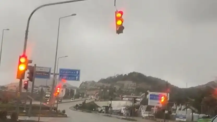 Lamba düşmesin diye dua ederek geçiyorlar