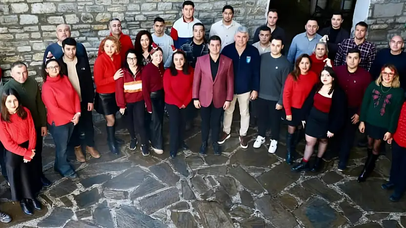 Mandalinci belediye AŞ çalışanlarıyla yeni yılı kutladı