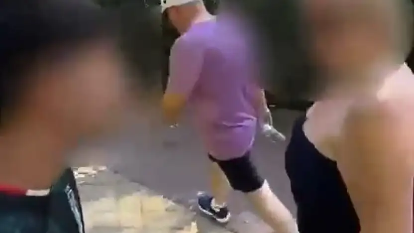 Canım sıkılıyor turistlere takılıyorum paylaşımı emniyette bitti !