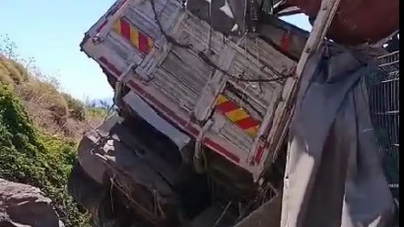 Milas'ta trafik kazası: 'Baba ve oğlu yaralandı'