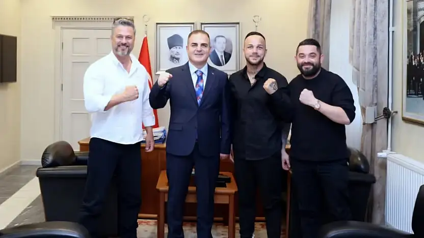 Milli boksörden Muğla Valisi Akbıyık'a ziyaret