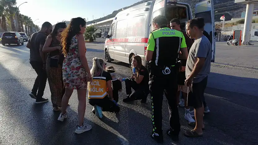 Motosiklet yayaya çarptı ! 1 yaralı