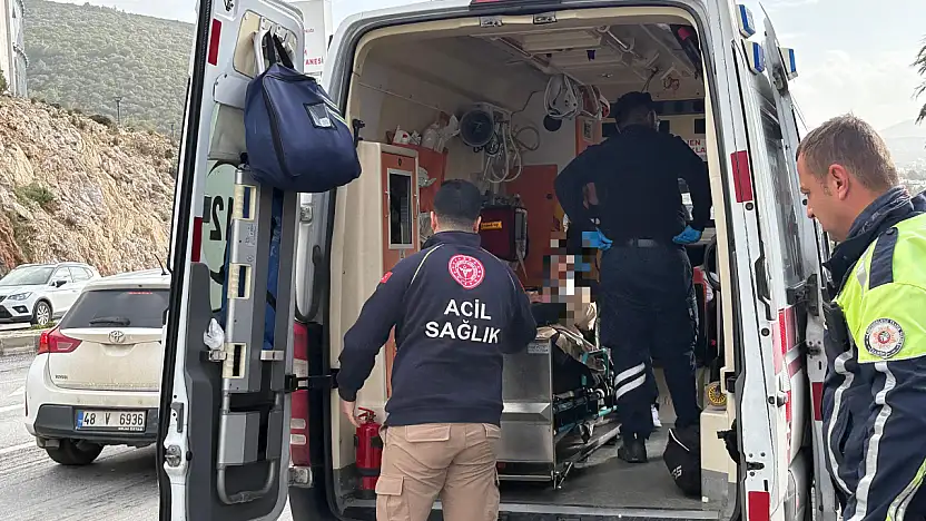 Motosikletin çarptığı yaya yaralandı