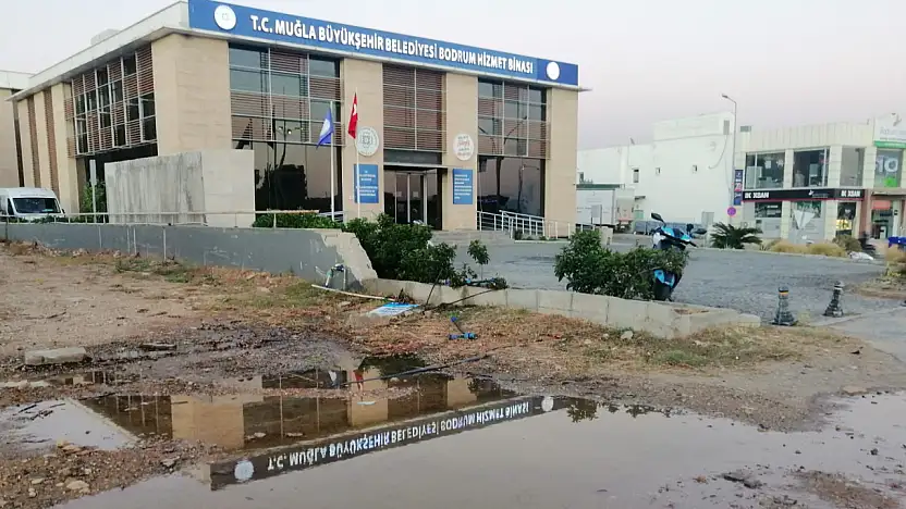 MUSKİ'nin gözünün önündeki arızaya bile müdahalesi yok !