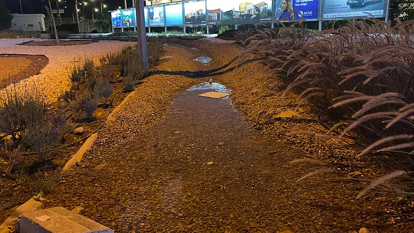 Musluktan damla akmıyor ! sulama hatları şelale gibi akıyor !