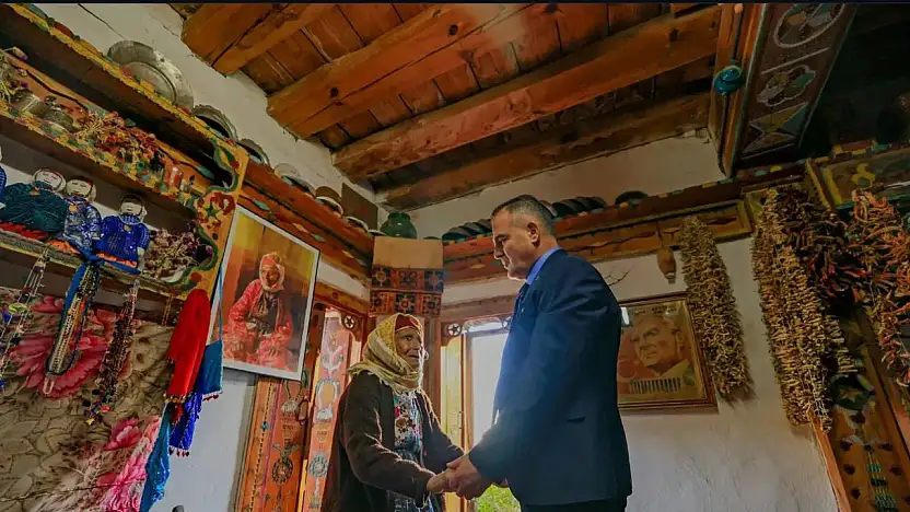 Ölmeden valimi  görmek istiyorum diyen Fatmana Nineye ziyaret