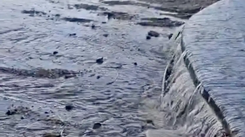 Sağanak ve fırtına sahil şeridini olumsuz etkiledi