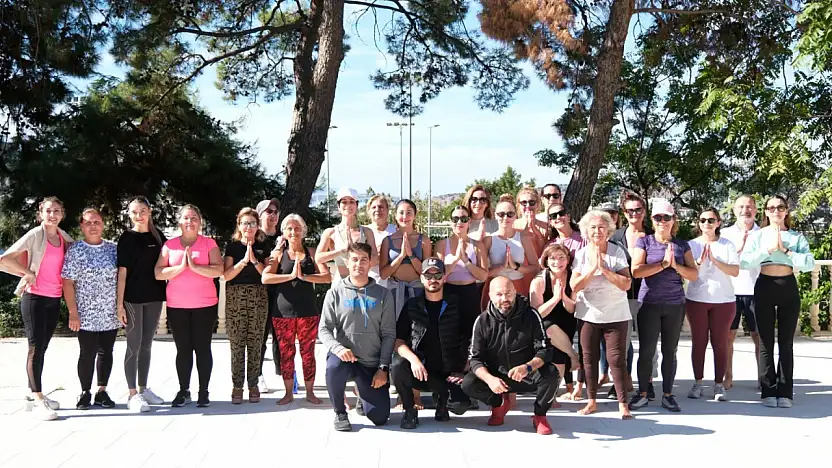 Sarı yaz yogası umurca park'ta gerçekleşti