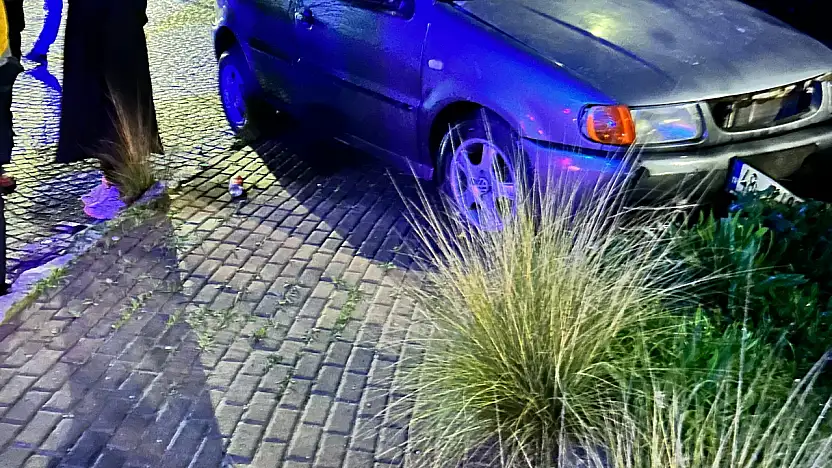 Torba kavşağı'nda kaza: araç orta refüje çıktı