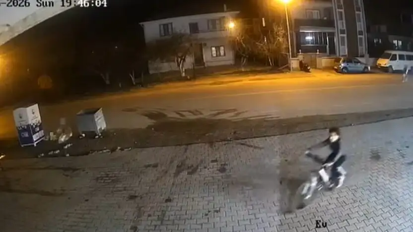 Trafik kazası minik bedeni ağır yaraladı