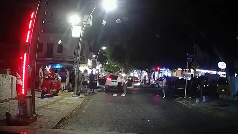 Trafikte Yumruklar Havada Uçuştu!