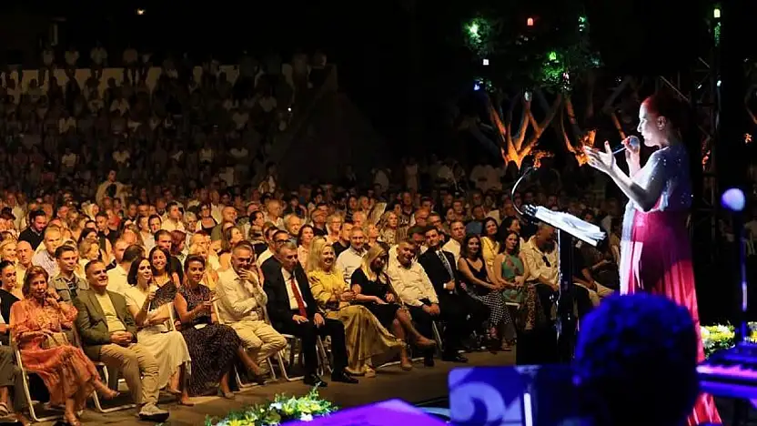 Vali Akbıyık, merhum Şevket Sabancı anısına düzenlenen etkinliğe katıldı
