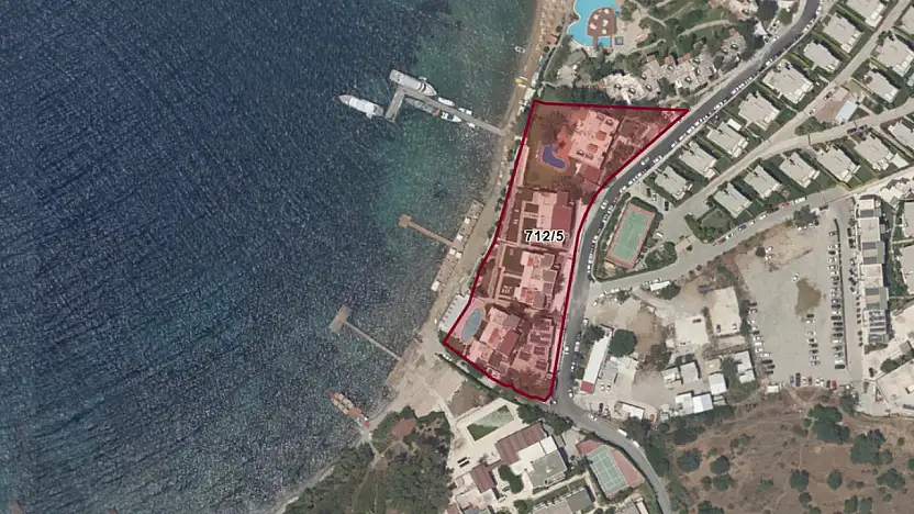 Yalıkavak'ta denize sıfır otelin odaları icradan satışta