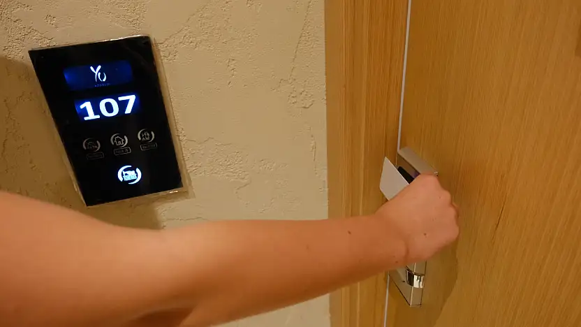 Yangına dayanıklı kartlı kilitlere standart getirildi