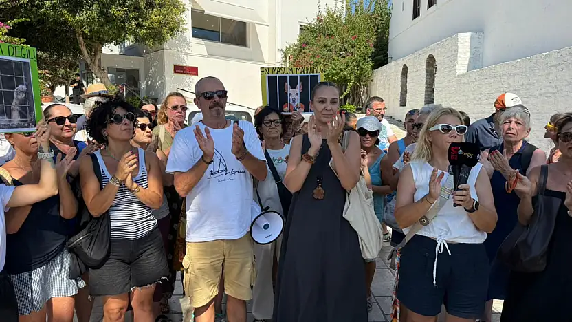 'Yaşam Hakkı Savunucuları'ndan Hayvan Katliamı Yasasına Tepki !